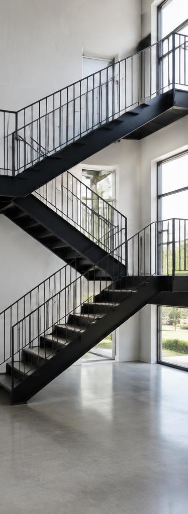 Steel switchback staircase and landing